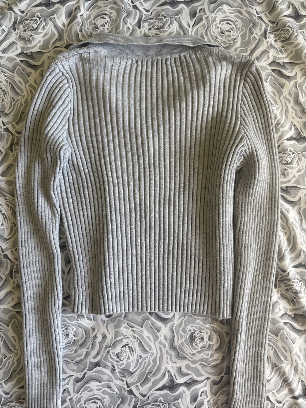 Brandy Melville Grey Ribbed Button-Front Sweater - Picture 2 of 3